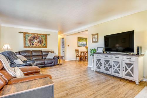 ~ 10 Mi to Dtwn: Indianapolis Home w/Game Room!
