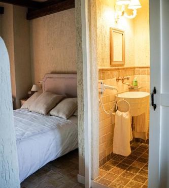 1870 Bed & Breakfast