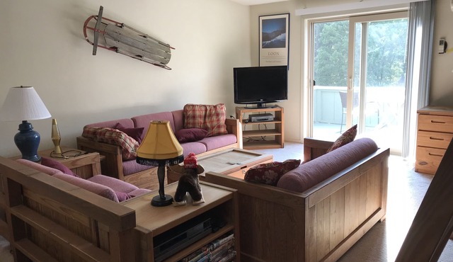 2 Bedroom Plus Giant Loft Bedroom Resort Close to Ski, Storyland, Hiking & More!