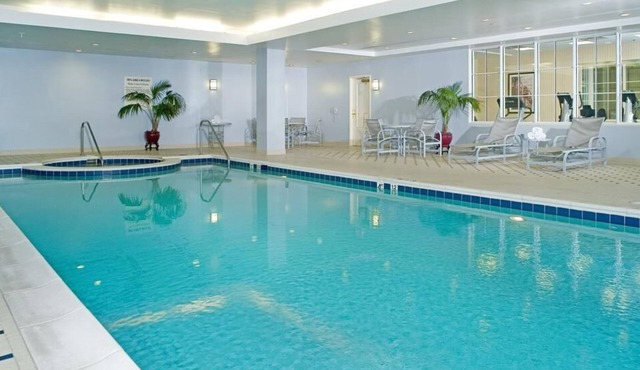 2 Units | Indoor Pool | Downtown Market St.