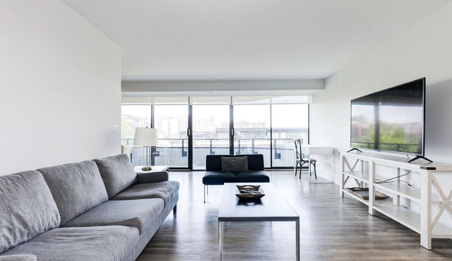2BR Executive Apartment in Prime Location