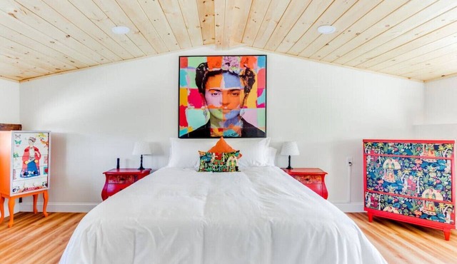 2BR Flat above Historic Cider Mill