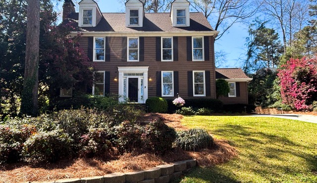 3.5 miles from Augusta National, Flexible dates, Spacious 4 bed