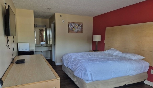 3 Budget-friendly Units | Short Drive Rock City, Ruby Falls & Lookout Mountain