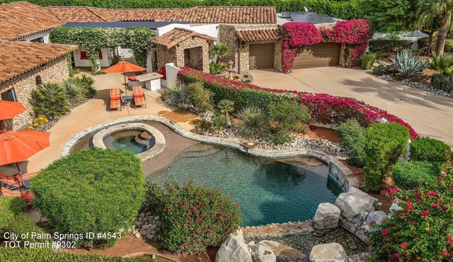 4th of July Special: Gated Estate in the Movie Colony!