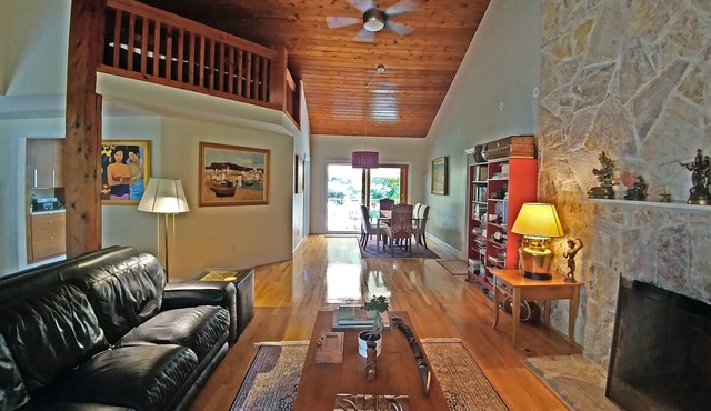 5-Br 3-bath Skylit Home on 3 Forested Acres