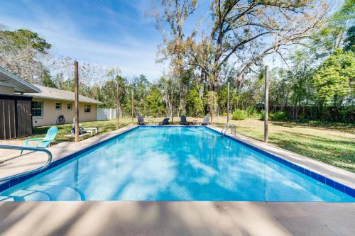 5 Mi to Silver Springs State Pk: Gem w/Game Room!
