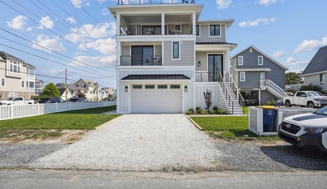 7BR Beach House w/Elevator & Wolf Kitchen