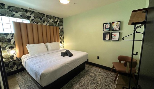 A12 Lower East Crown Exacta Suite