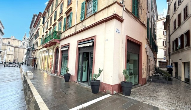 A42 - Ancona, two-room apartment in the center