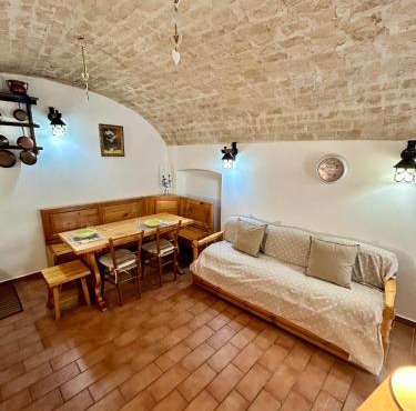 ACCOGLIENTE DIMORA IN CENTRO STORICO ALVITO Dinamica Real Estate