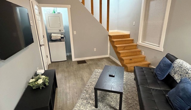 ACE STAYS: Modern 1 BR apartment in Vincennes