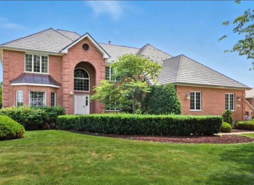 AEQ Luxury House 1
