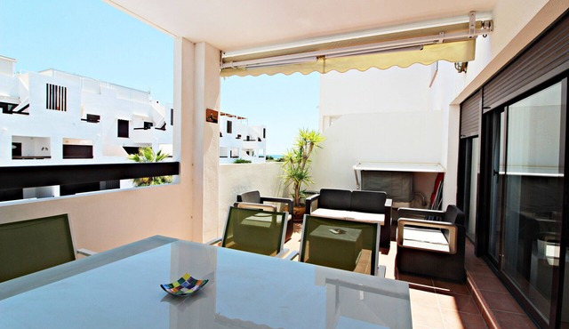 AL 247 - Apartment with sea views and terrace