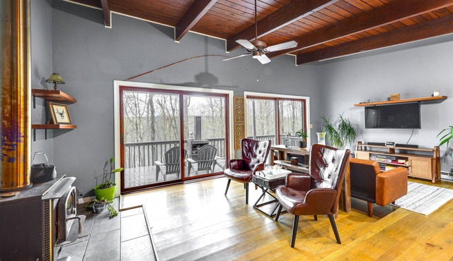 'Alpine House' Modern Delevan Cabin on 2 Acres
