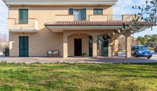 Amazing home in Morrovalle with WiFi
