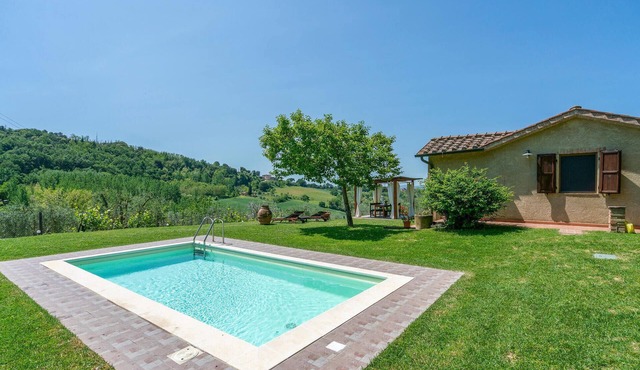 Amazing home in Poggibonsi SI