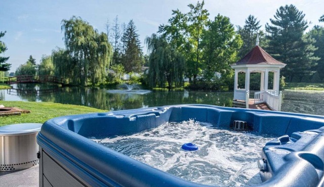Amish Country Getaway w/Hot Tub & Views