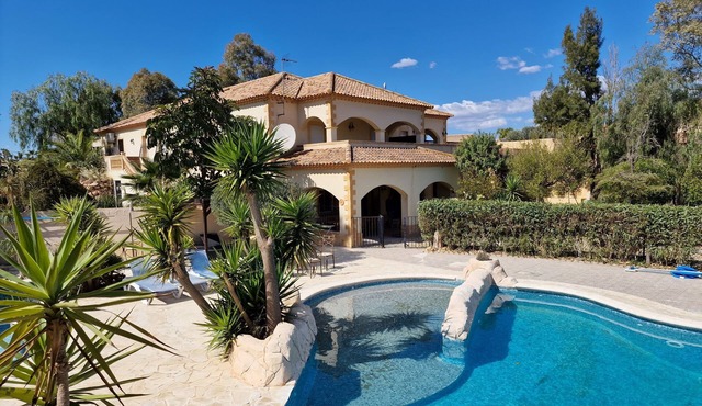Andhouse in a quiet location near the beach for your perfect vacation!