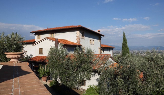 Apartment 2 rooms - 1 bathroom - sleeps 5 - wifi - pool