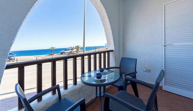 Apartment 'Paraiso Escondido, 1 Linea De Playa' with Sea View, Wi-Fi and Air Conditioning