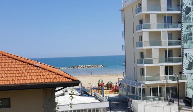 Appartamento 3 camere con vista sul mare e parcheggio