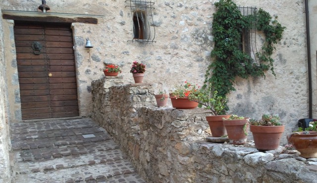 B&B GIRASOLE CASTLE