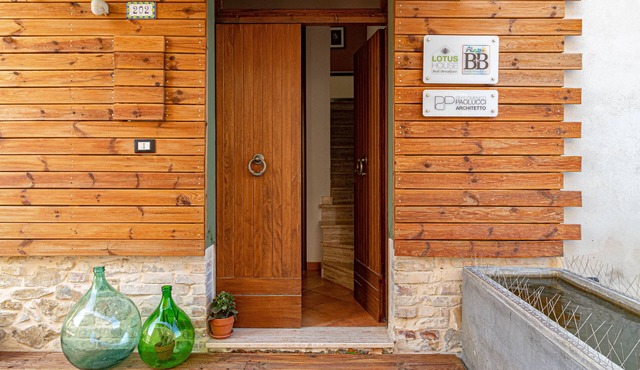 B&B Lotus House