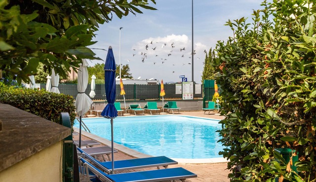Basement studio Apartment with Terrace, Garden and Shared Pool