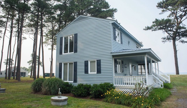 Beach/Waterfront Chesapeake Bay Northern Neck Home