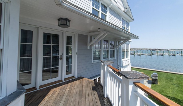 Beachfront Home in Pine Orchard, Branford available for monthly or academic rent