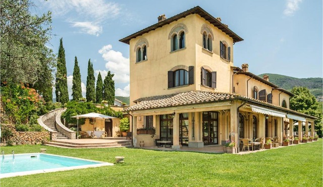 Beautiful apartment in Poggio Catino with 1 Bedrooms, WiFi and Outdoor swimming pool