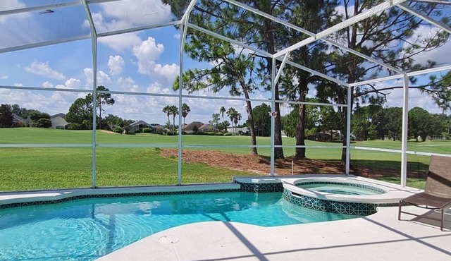 Beautiful brandnew luxury golf villa with private pool & spa