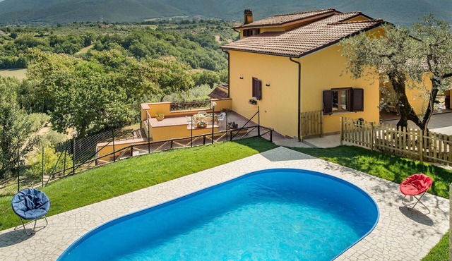 Beautiful home in Torri in Sabina