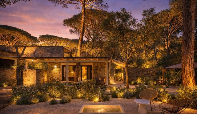 Beautiful luxury villa in exclusive pine forest bordering mediterranean