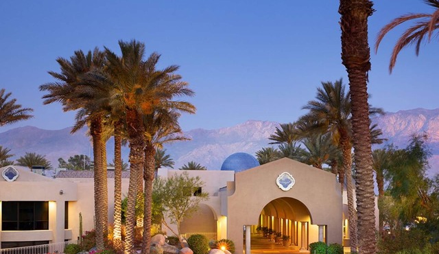 Beautiful Palm Springs Resort Villa on Dinah Shore Dr. Family-sized unit.