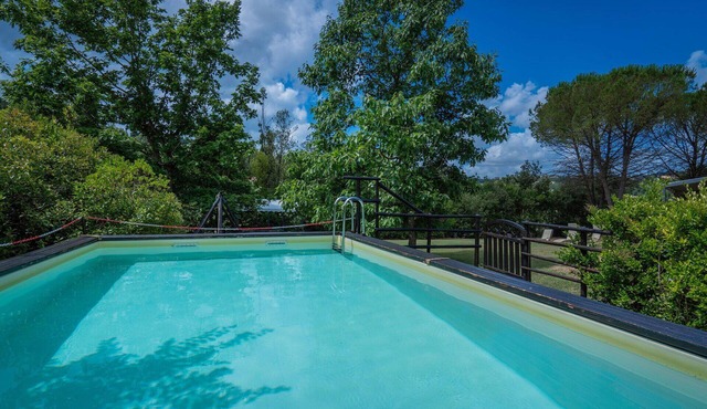 Beautiful private villa for 10 guests with A/C, WIFI, private pool, TV, patio and pets allowed