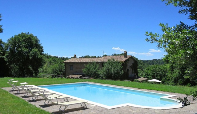 Beautiful private villa with WIFI, private pool, TV, patio, pets allowed, panoramic view and par...