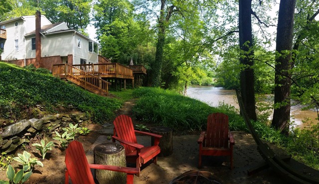 Beautiful riverfront home surrounded by Amish farms in Lancaster