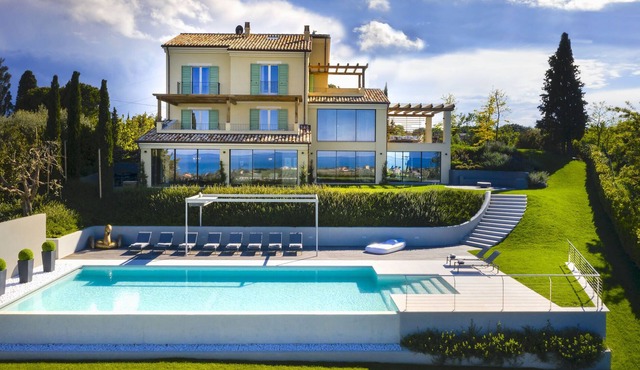 Belvilla by OYO Villa Eloise