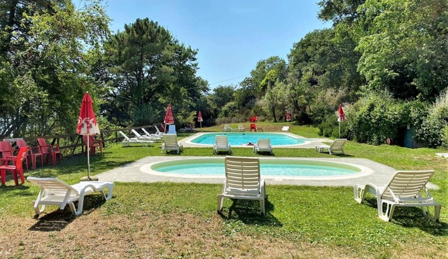 Belvilla by OYO Lovely Bungalow With a Shared Pool