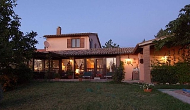 Benevenuti! A Private Retreat near Todi, in Umbria’s Olive Oil & Wine Paradise