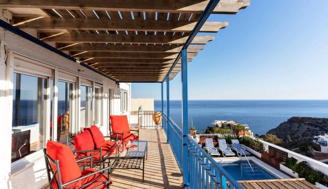 Blue House| Pool| Art| BBQ| Peace| Relax