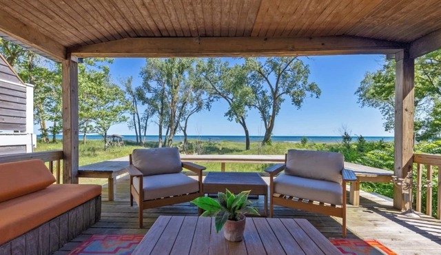Bohemian Luxe Beachfront 8 Bedrooms 6 Bath Hot tub Near Nat'l Park Sleeps 40