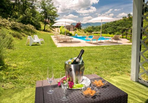 Borgo Canapegna - "La quercia d'oro" private pool in the heart of Le Marche