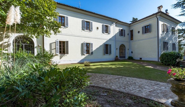 Borgo Colle Ridente 13, Emma Villas