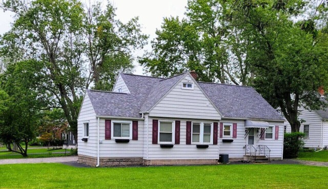 Brand new house with private bath in each room