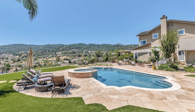 Breathtaking Panoramic Views and Modern Elegance in Almaden Valley