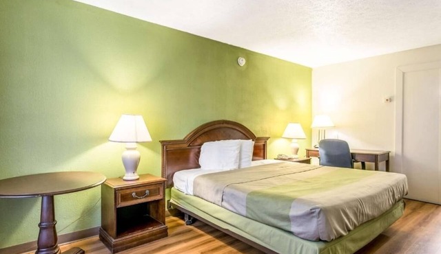 Budget-Friendly Room w/Easy Access to I-95