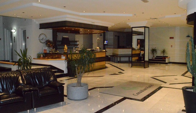 Canadian Hotel